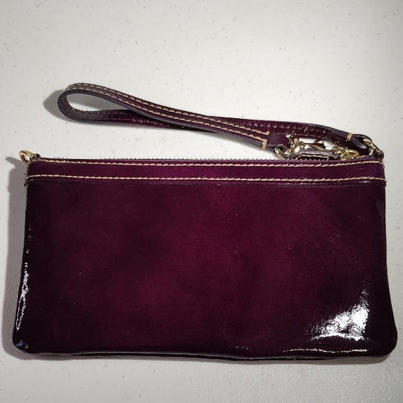 Dooney & Bourke Deep Purple Patent Leather Wristlet Mini Purse - Picture 3 of 16